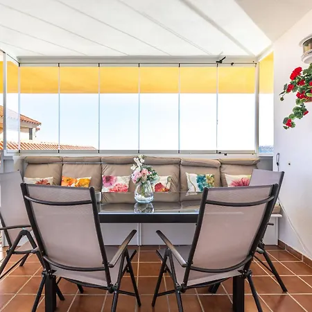 Cozy Deluxe Holiday Home In El Higueron Fuengirola