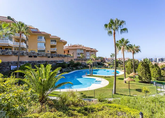 Cozy Deluxe In El Higueron Апартаменти