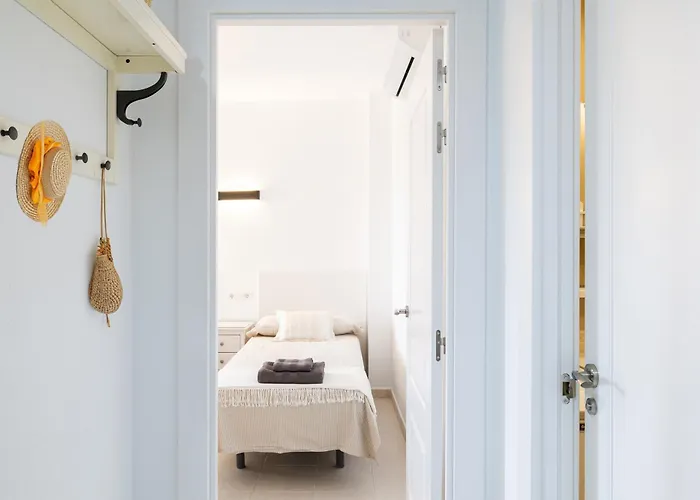 Cozy Deluxe In El Higueron Апартаменти *