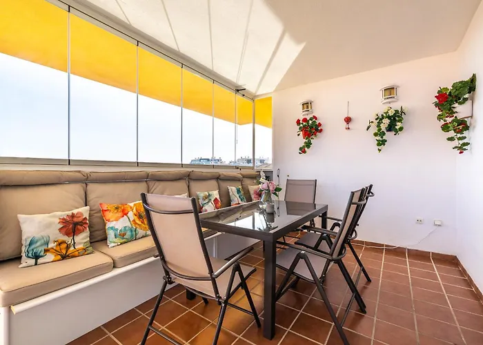 Апартаменти Cozy Deluxe In El Higueron *