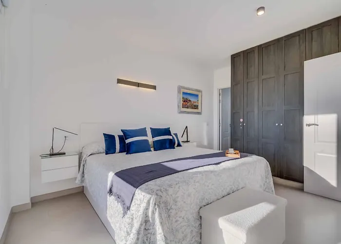 Cozy Deluxe In El Higueron Апартаменти *