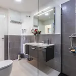 アパート Cozy Deluxe In Reserva Del Higueron - Area Sport Club フエンヒロラ