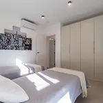 Cozy Deluxe In Reserva Del Higueron - Area Sport Club フエンヒロラ