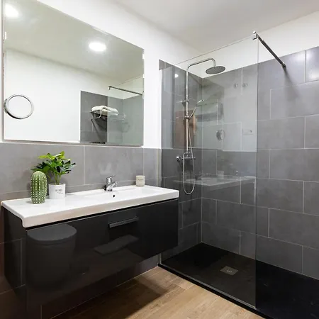 דירה Cozy Deluxe Holiday Home In El Higueron *