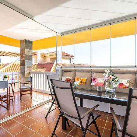 Cozy Deluxe Holiday Home In El Higueron פואנגירולה