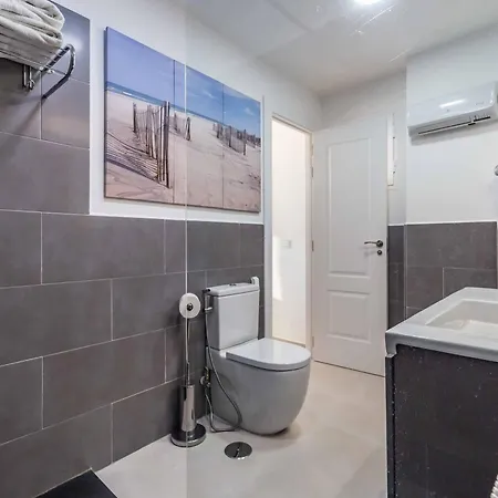 Апартаменты Cozy Deluxe In Reserva Del Higueron - Area Sport Club