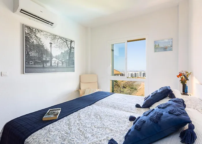 Cozy Deluxe In El Higueron Lejlighed *