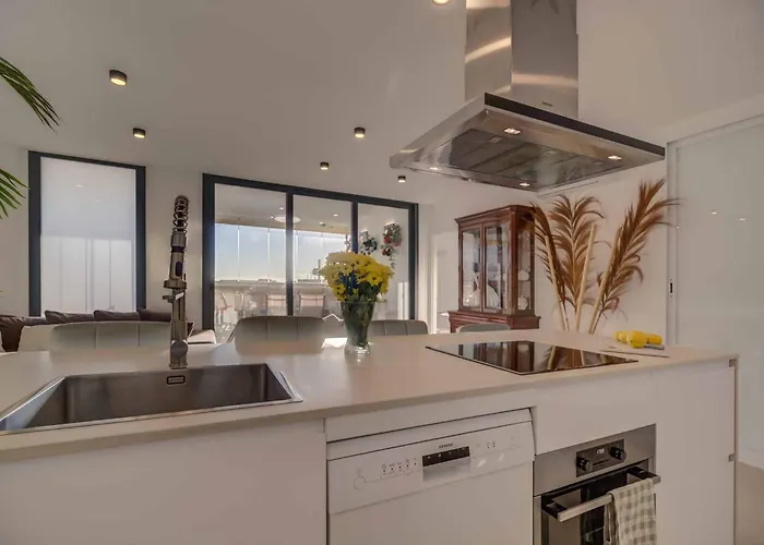 Cozy Deluxe In El Higueron *