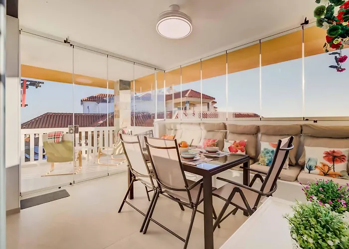 Cozy Deluxe In El Higueron شقة فوينخيرولا