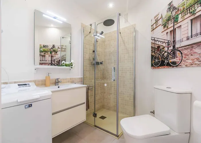 Cozy Deluxe In El Higueron شقة *