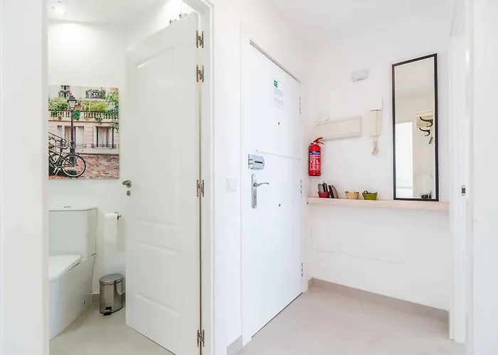 Cozy Deluxe In El Higueron شقة فوينخيرولا