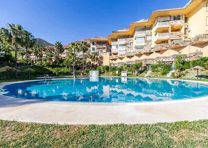 Cozy Deluxe In El Higueron * فوينخيرولا